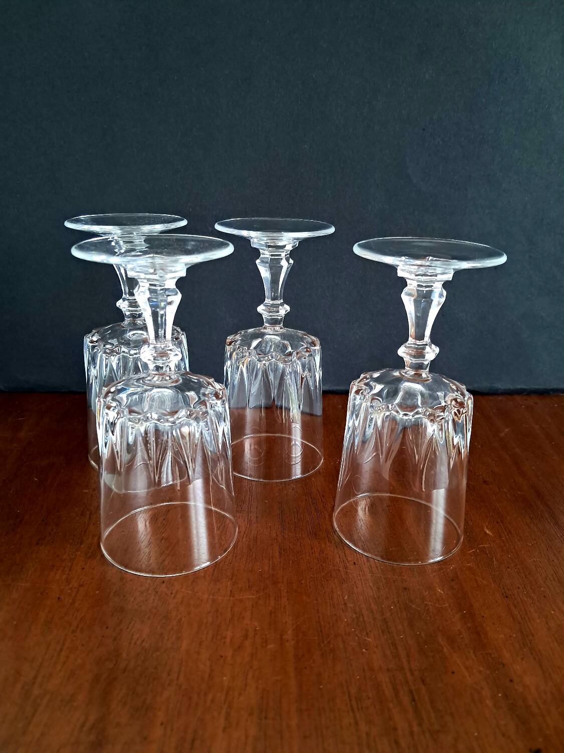 4 verres à vin blanc ou porto en cristal modèle Louvre