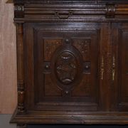 Armoire Néerlandaise Sculptée en Chêne Massif Début XIXe Siècle