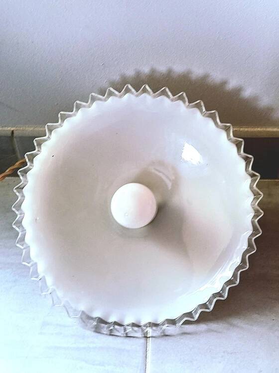 Suspension in pleated opaline