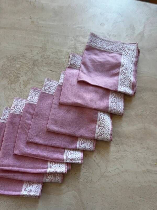 Set of eight vintage table napkins, old pink jacquard.