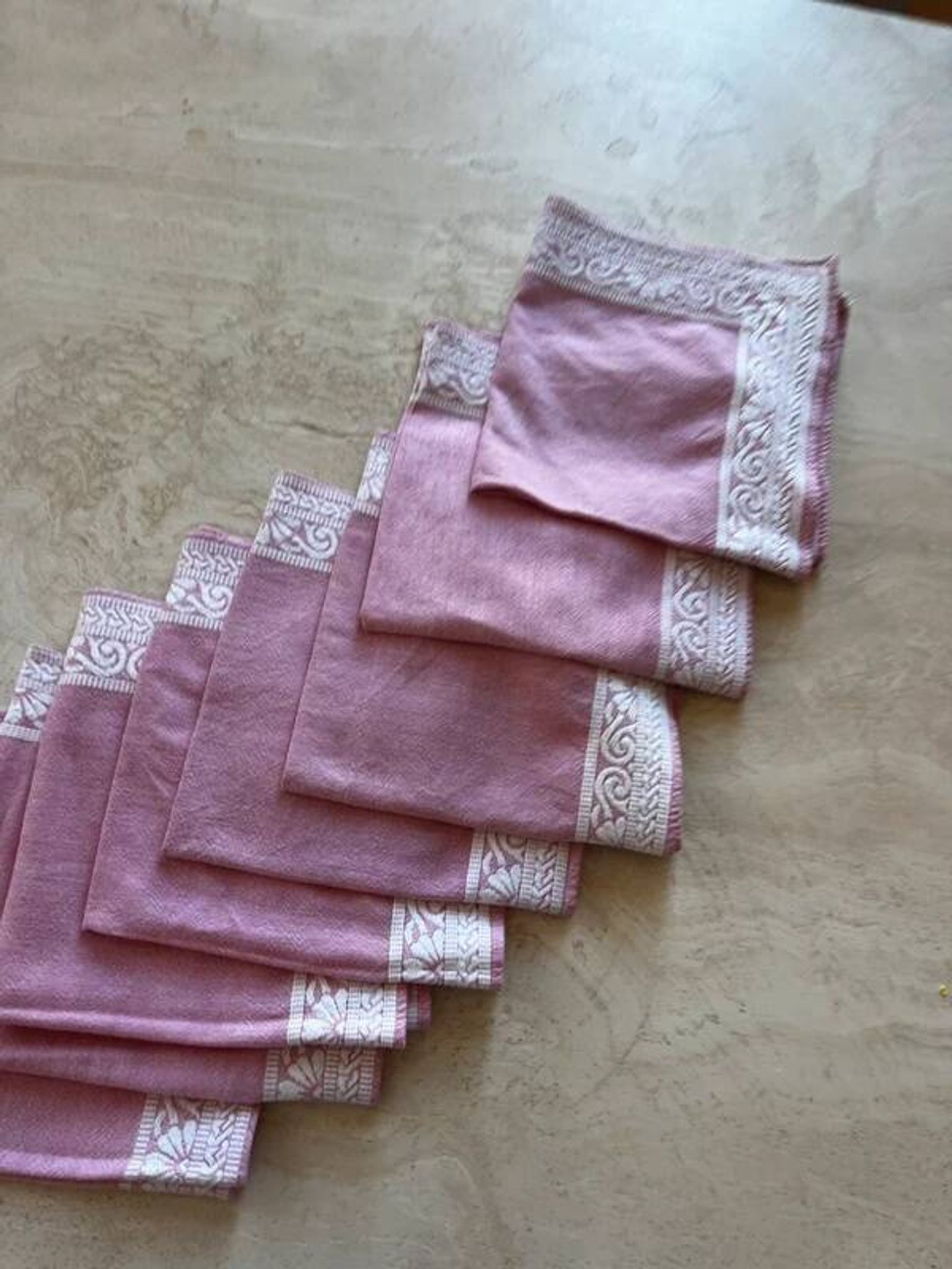 Set of eight vintage table napkins, old pink jacquard.