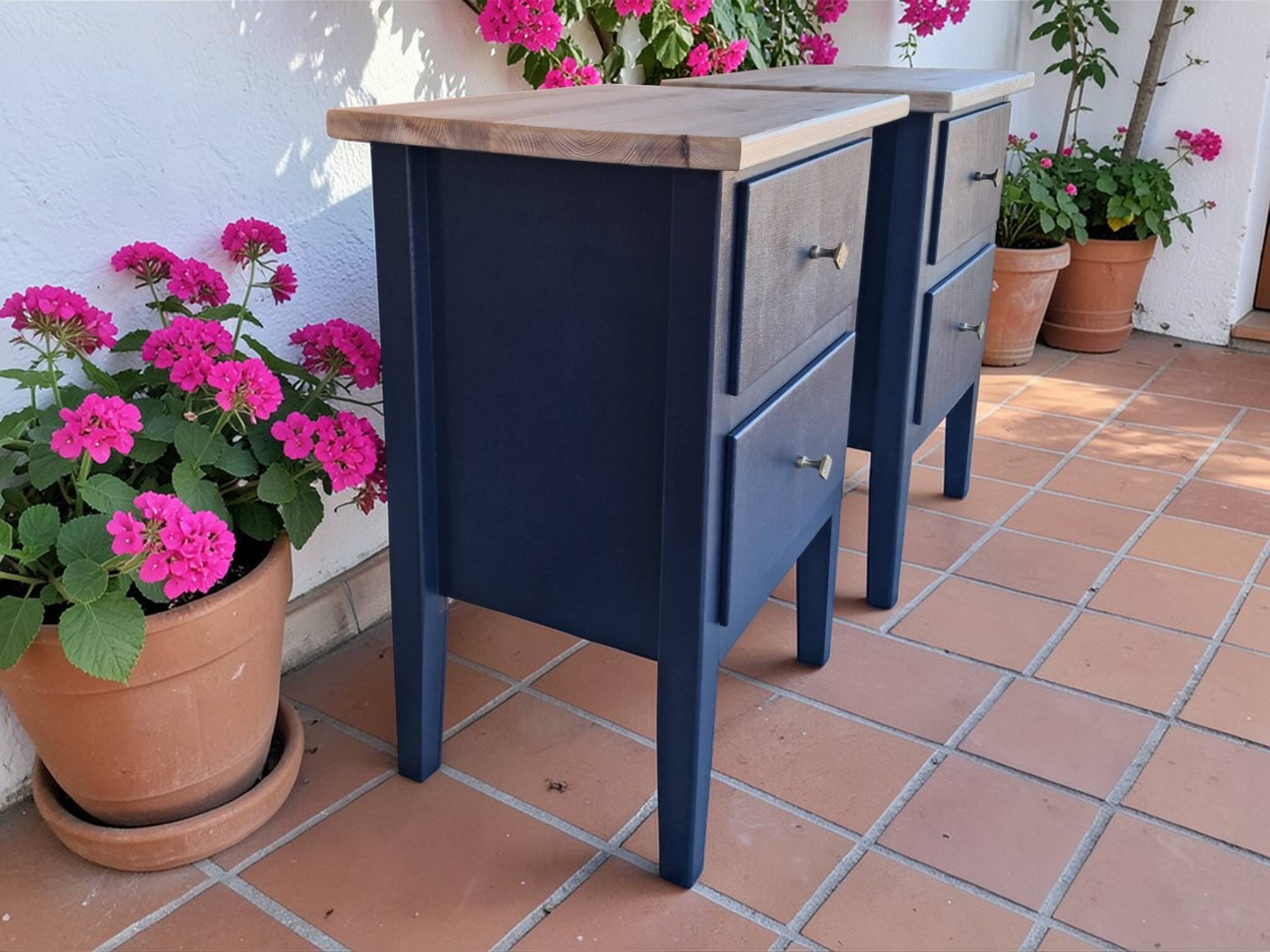 Tables de chevet MCM vintage – Bleu foncé, tiroirs et poignées laiton