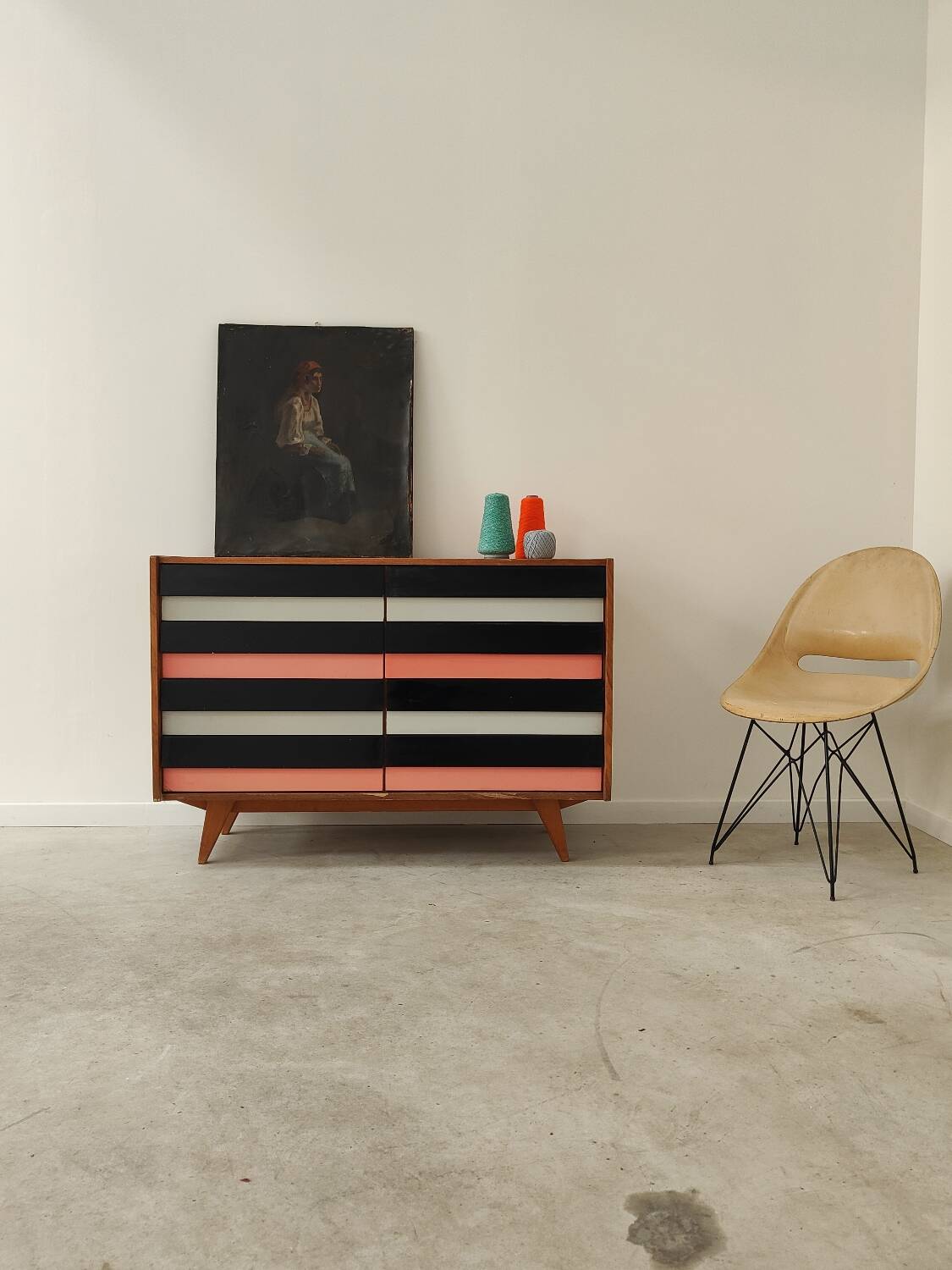 U-453 pink chest of drawers with 8 drawers by Jiri Jiroutek for Interier Praha 1960