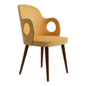 chaise en vinyle jaune,