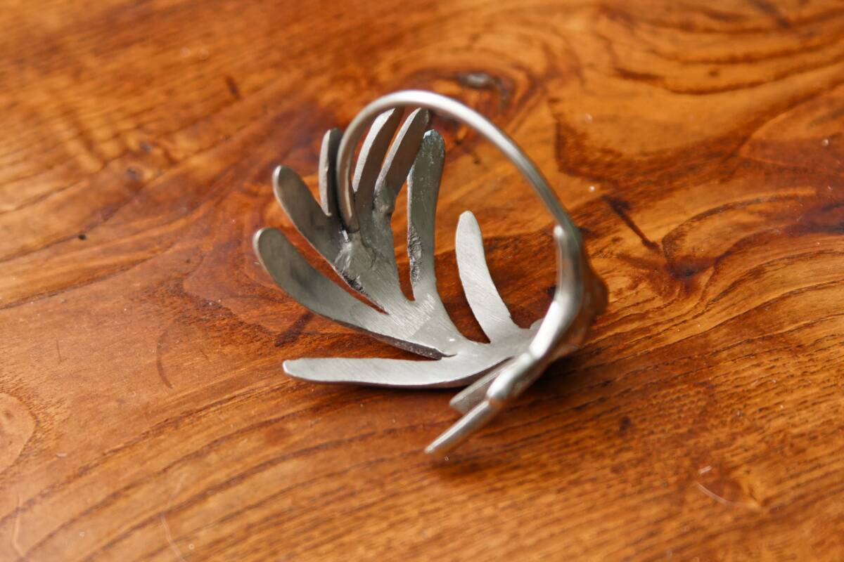 Set of 8 silver metal napkin rings