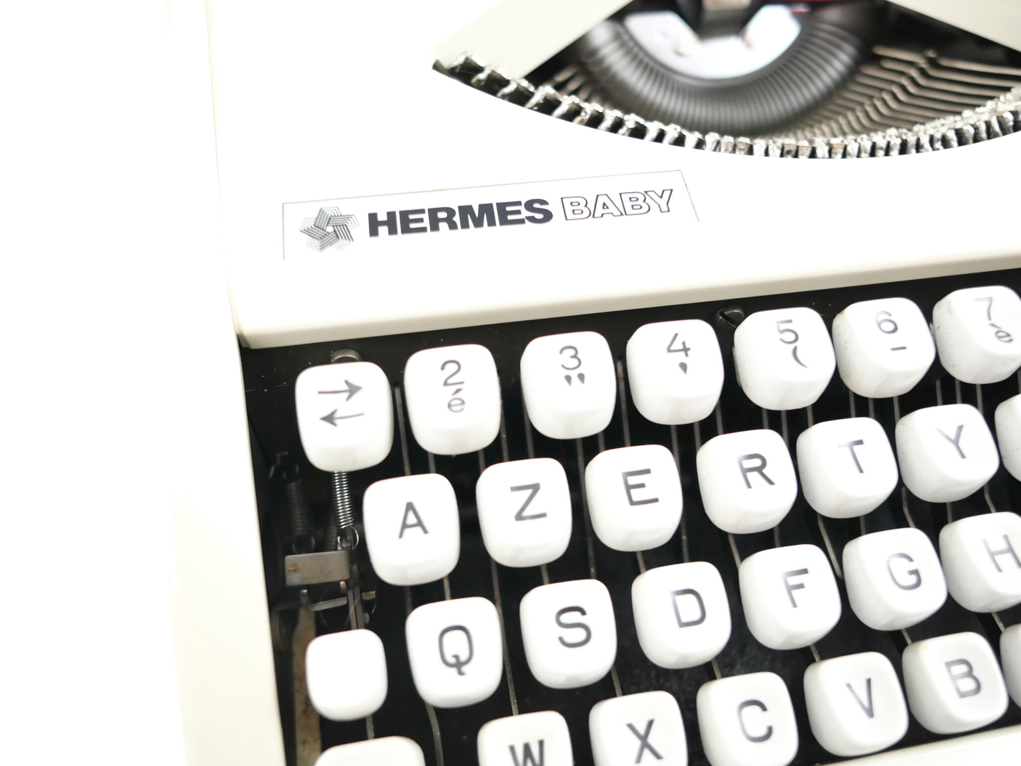 Machine à écrire Hermes Baby vintage