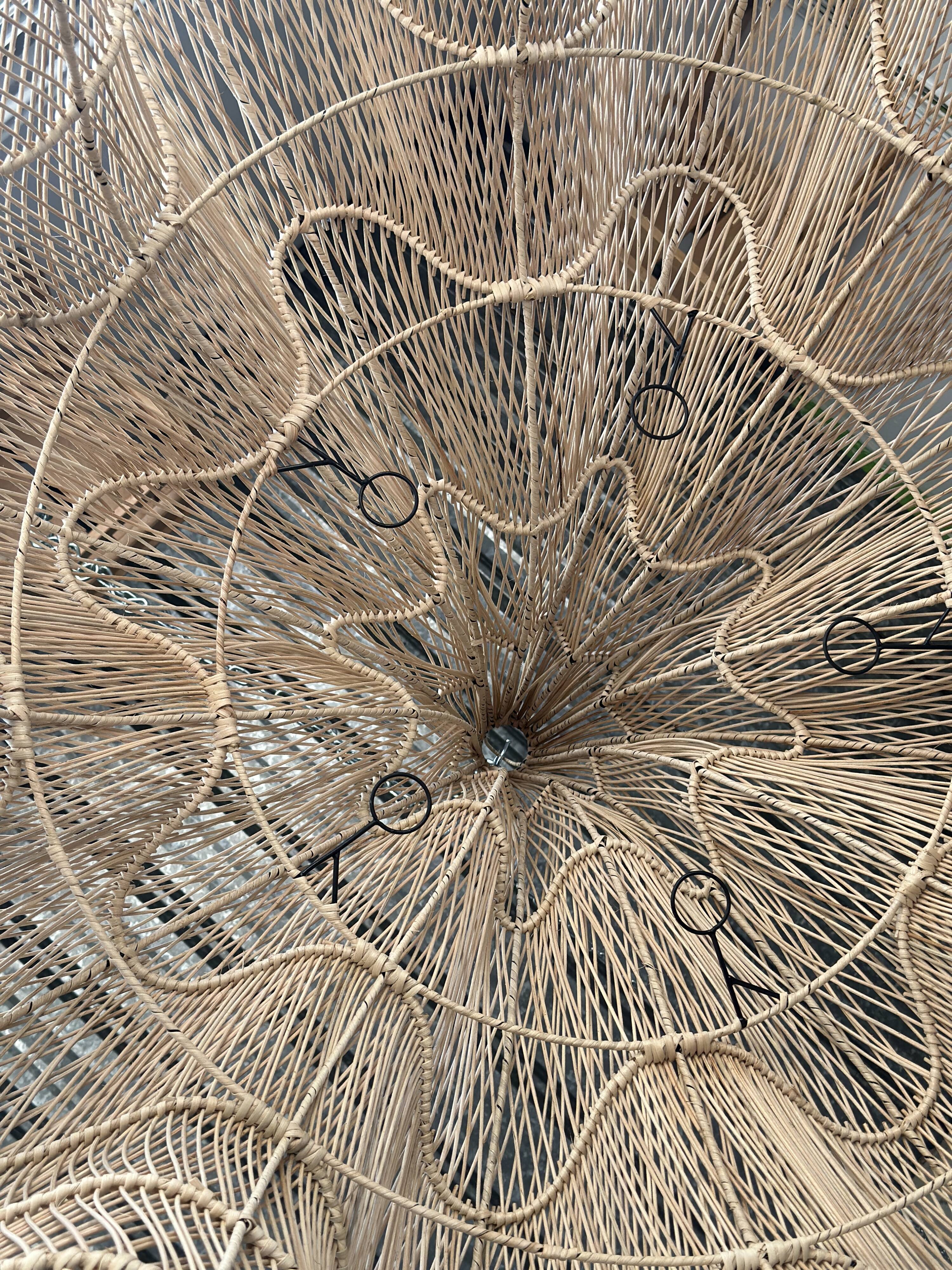 Immense rattan suspension in the shape of a flower, tulip, corolla H1m D1m50