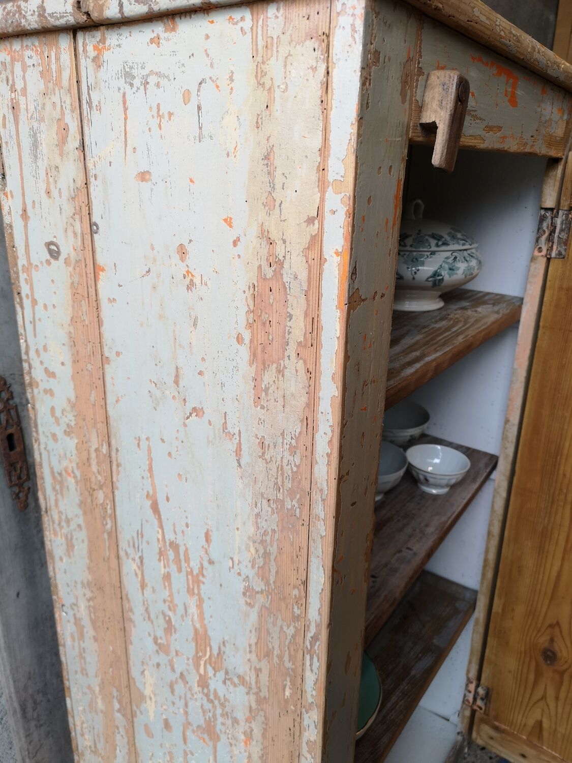 Armoire bonnetière