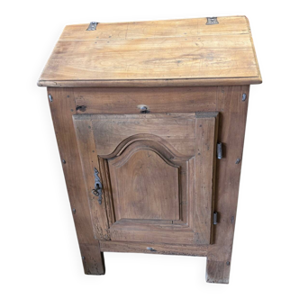One-door writing desk
