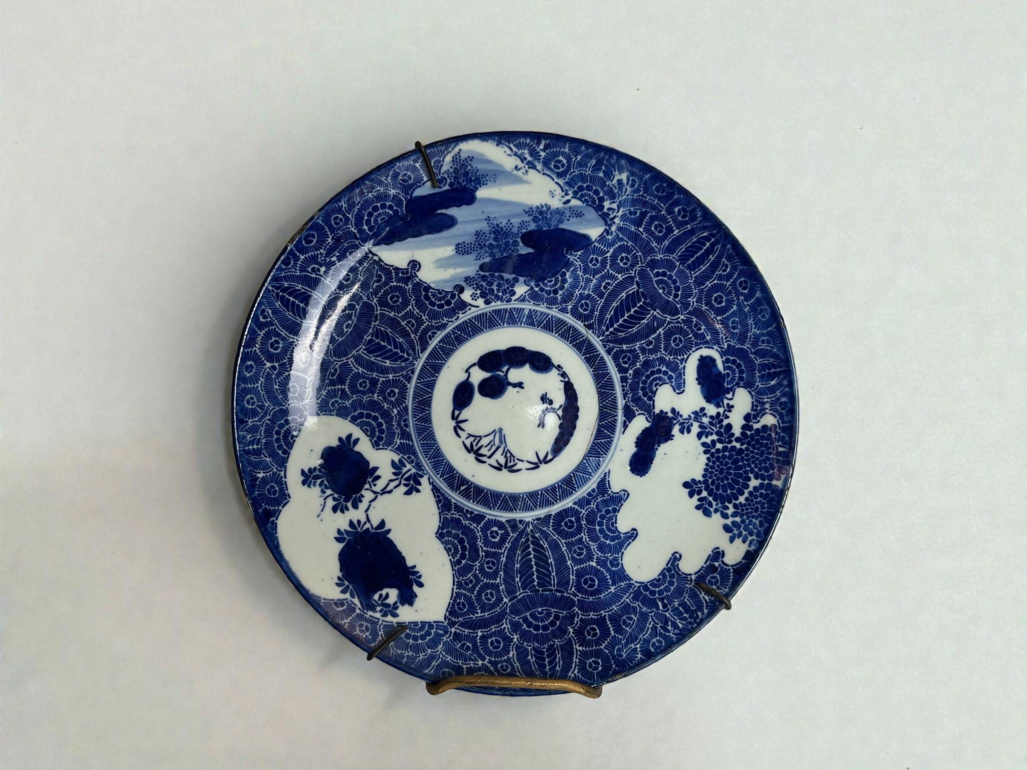 Japan, large white and blue porcelain plate from the 19th century.