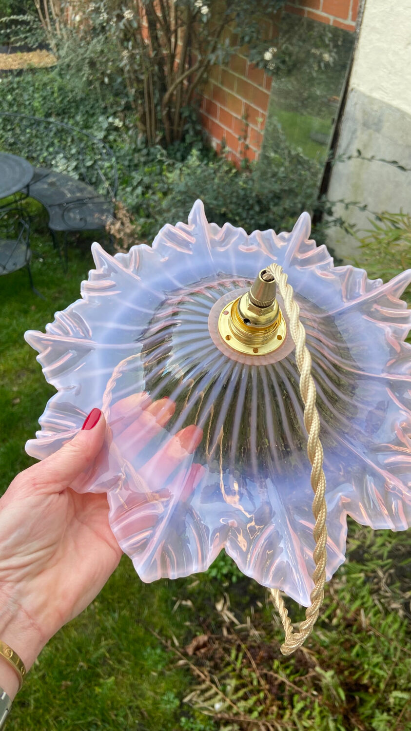 Vintage flower pendant lamp in pink glass