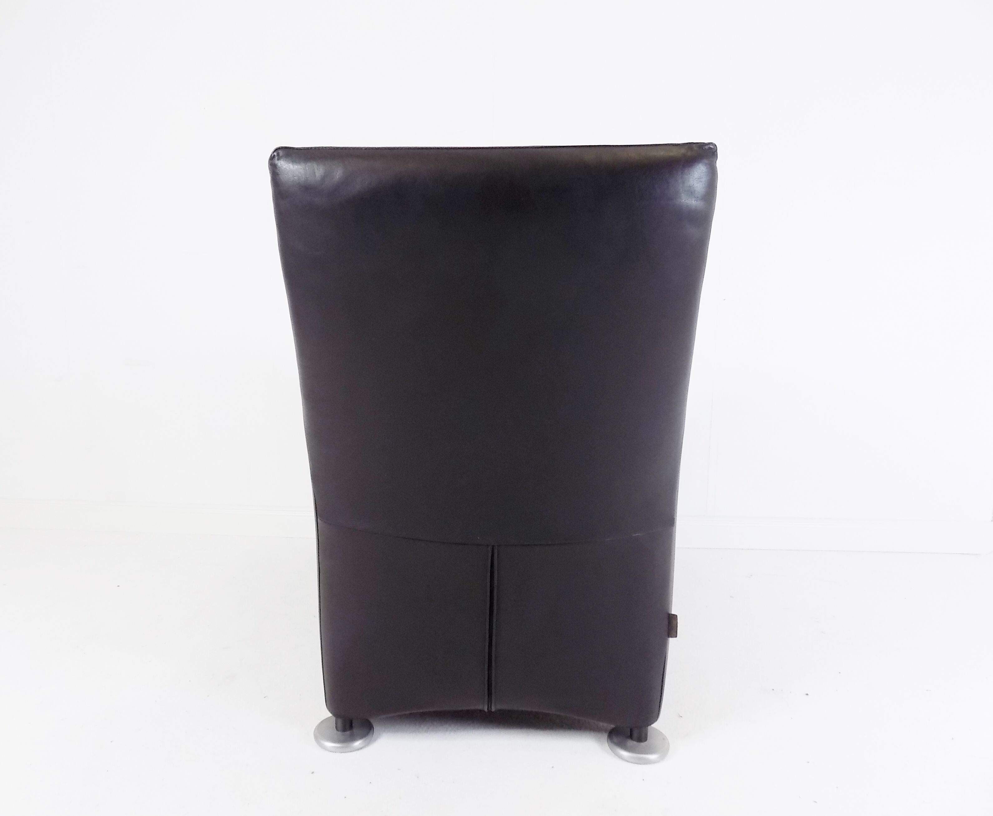 Montis Loge leather armchair with ottoman by Gerard van den Berg