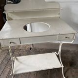 Structure of an old dressing table