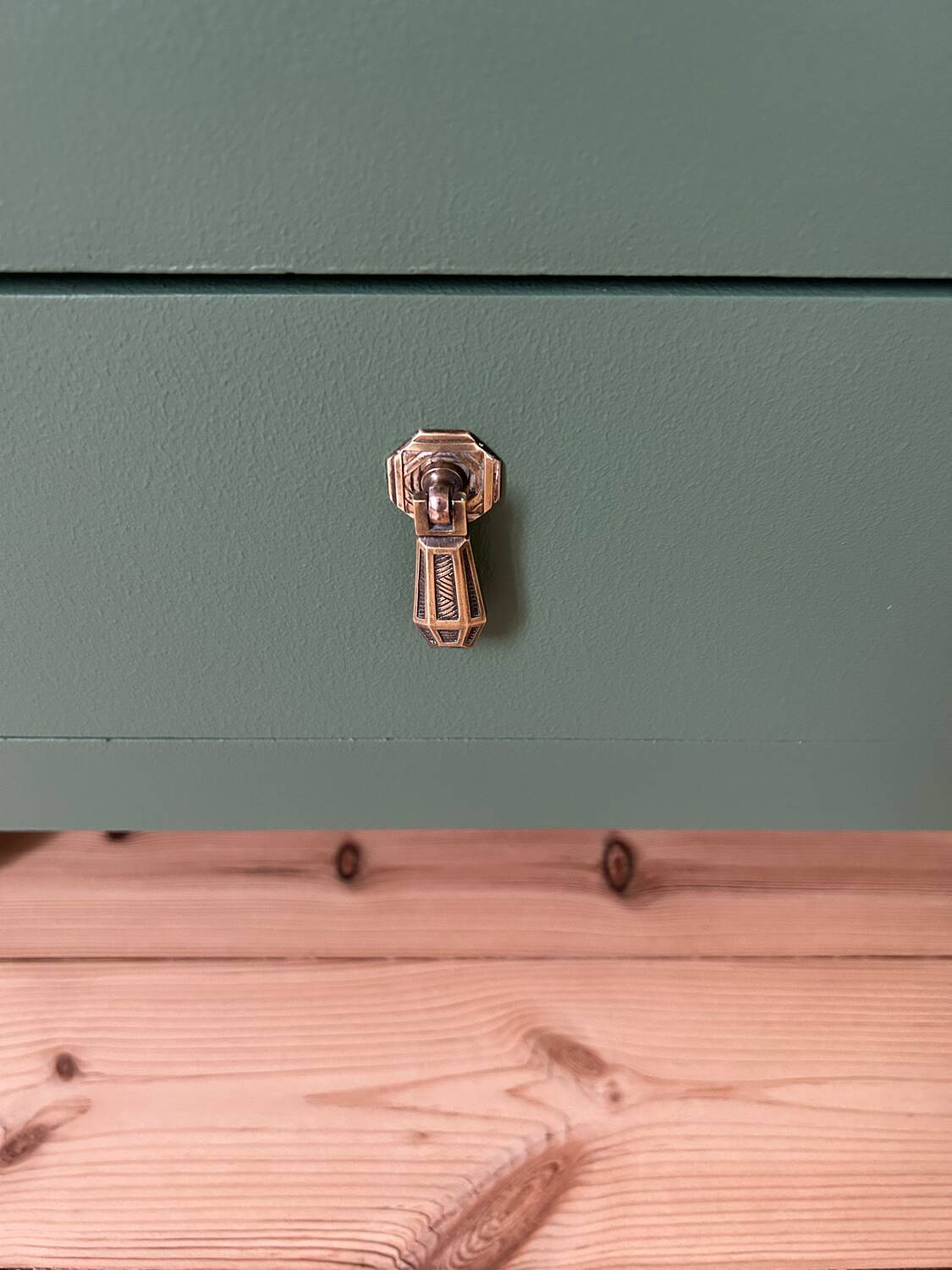 Buffet en bois peint