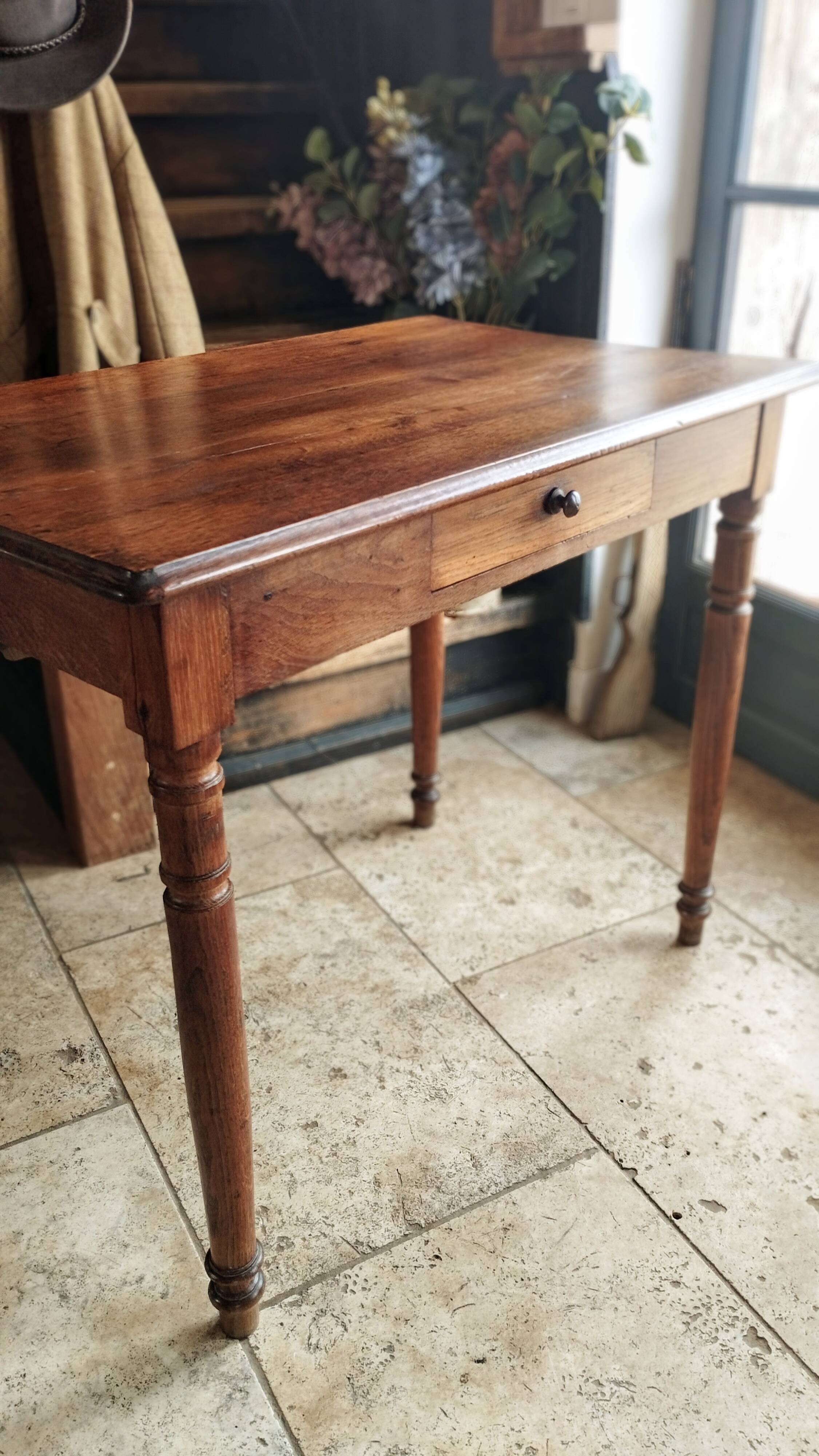 Early 20th century oak side table