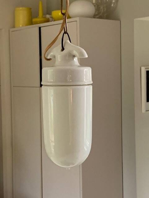Porcelain and opaline suspension - Sweden 60s