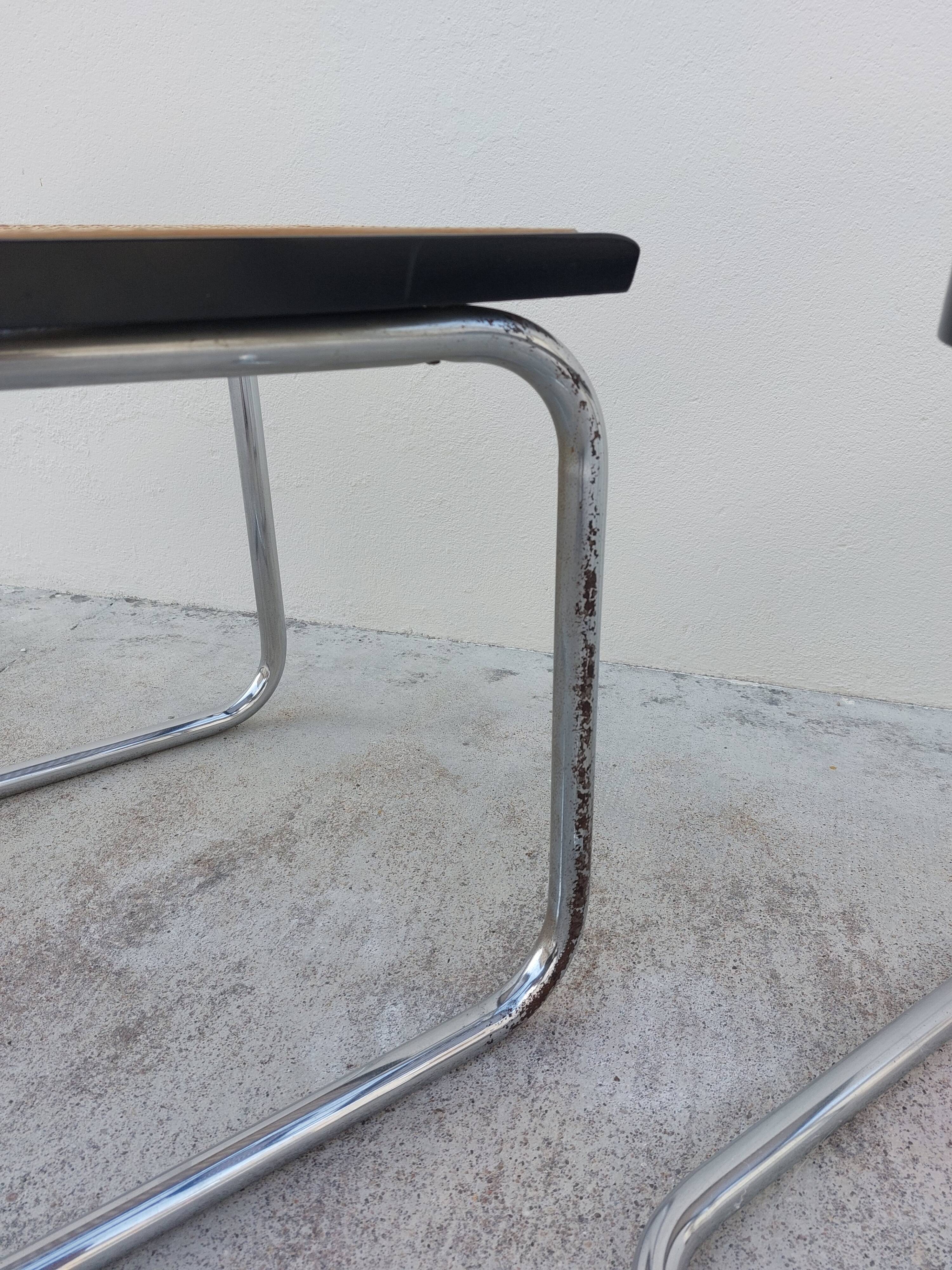 Pair of armchairs Marcel Breuer b64 cesca Italy