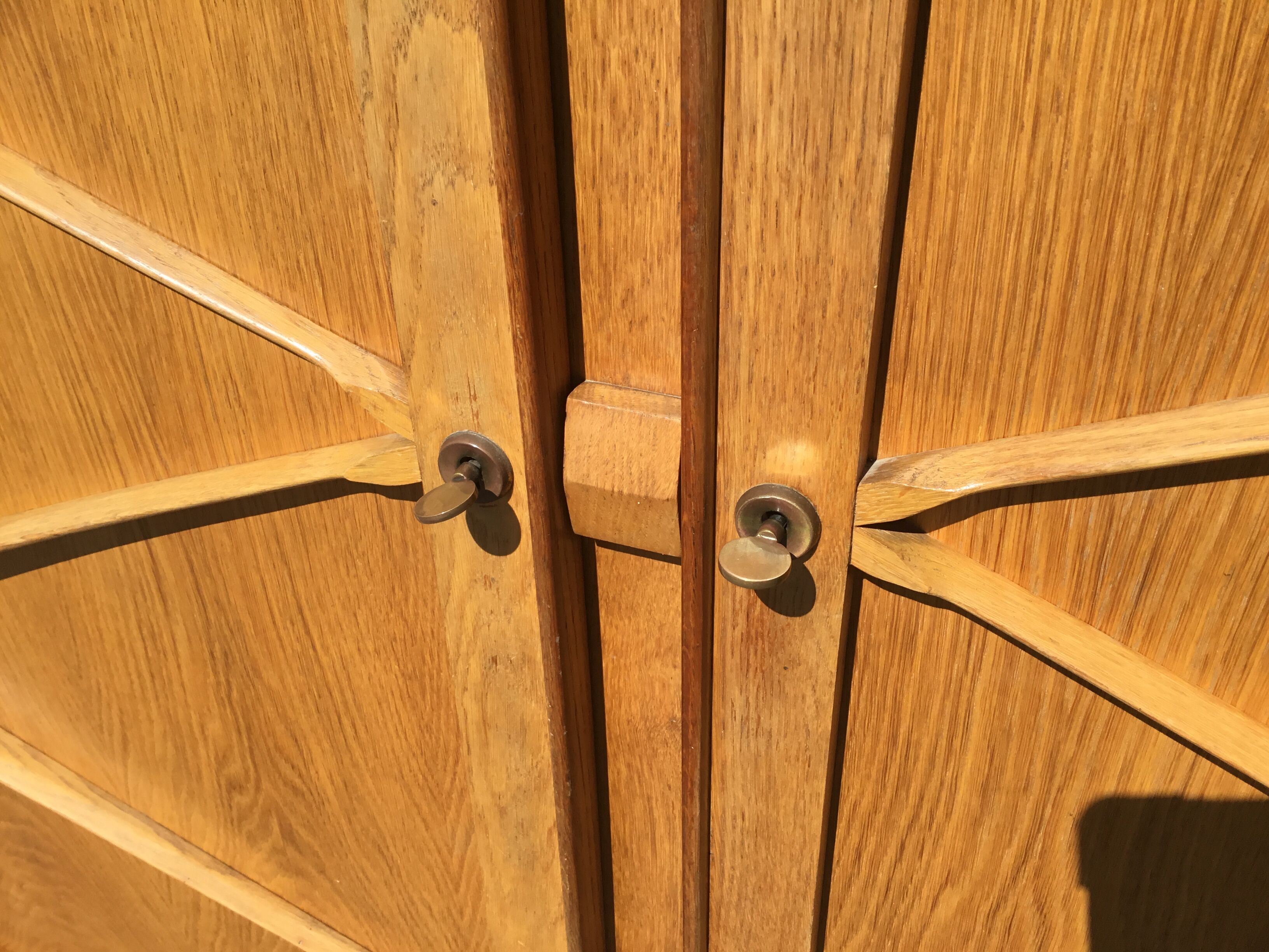 Manufrance cabinet in oak annee