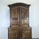 Buffet deux corps Louis XV en chêne à panneaux chantournés