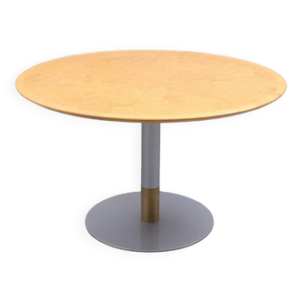 Round table with central base, wood top, 1970s