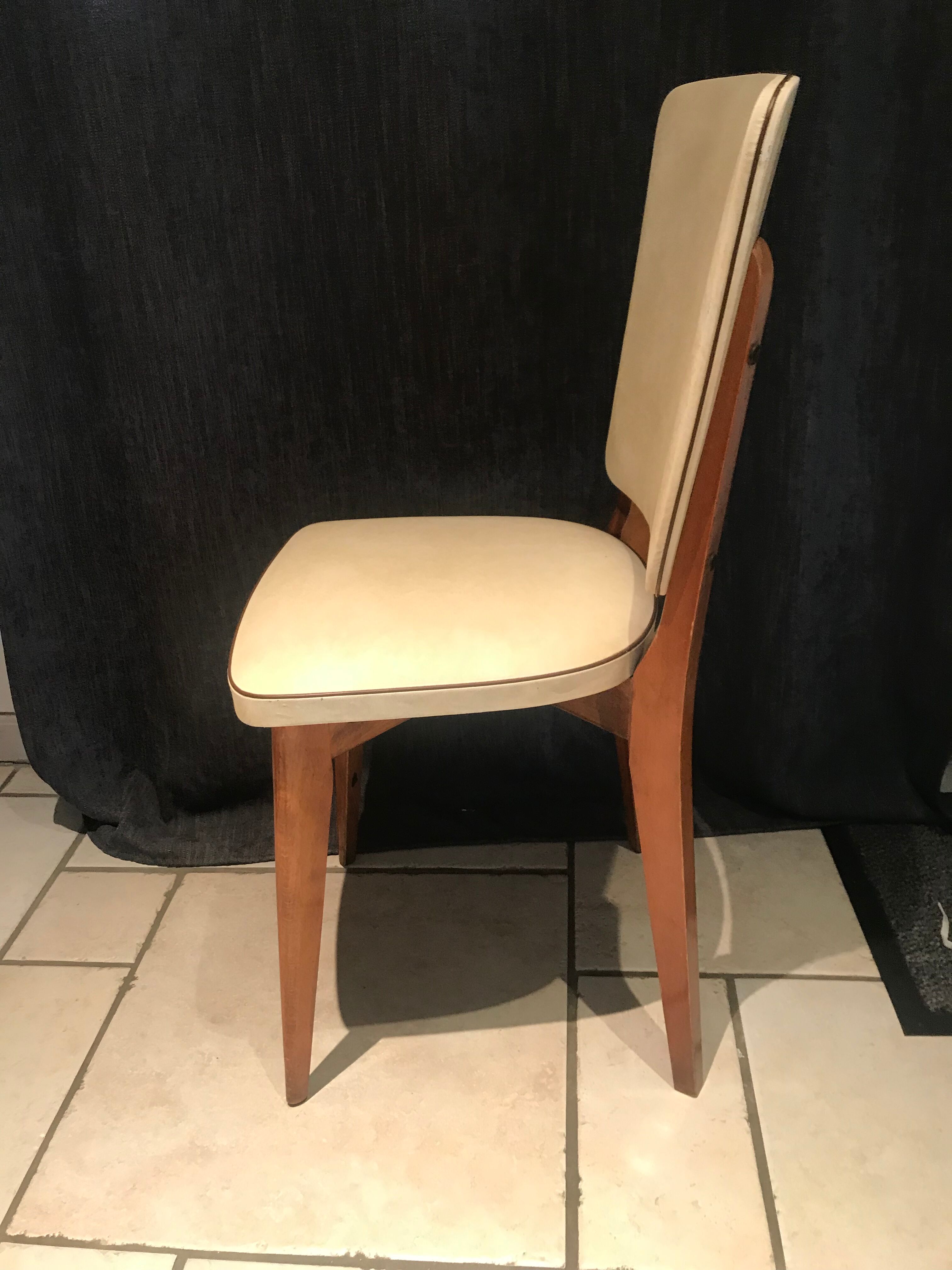 Suite de 6 chaises vintages Skaï beige 1970