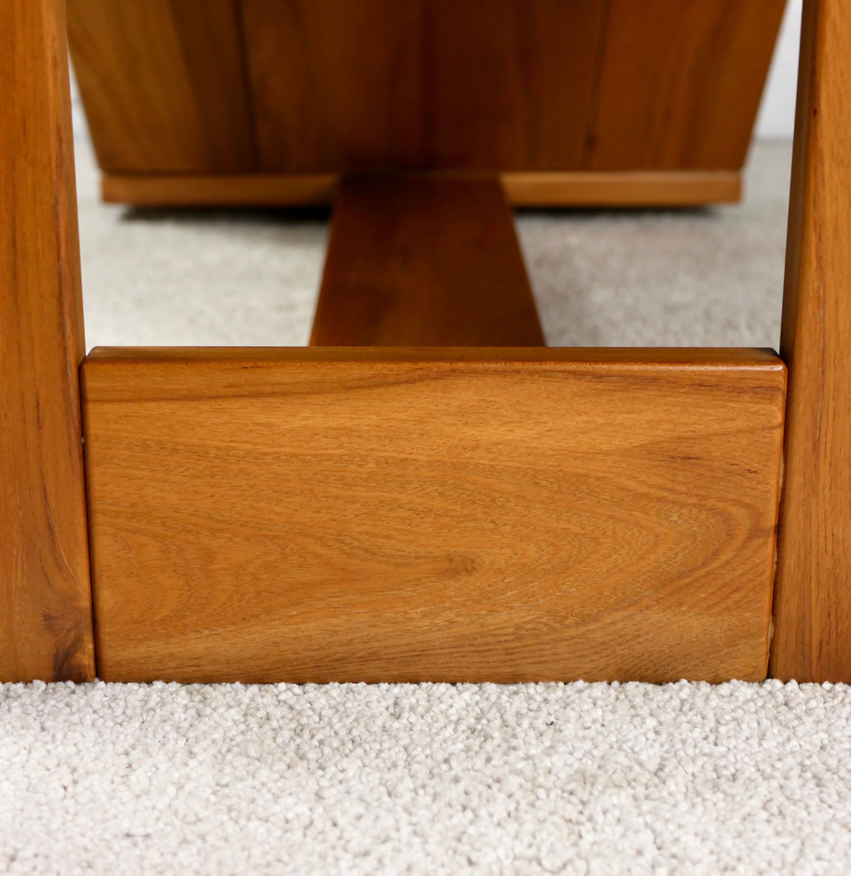 Asymmetrical solid elm coffee table Maison Regain