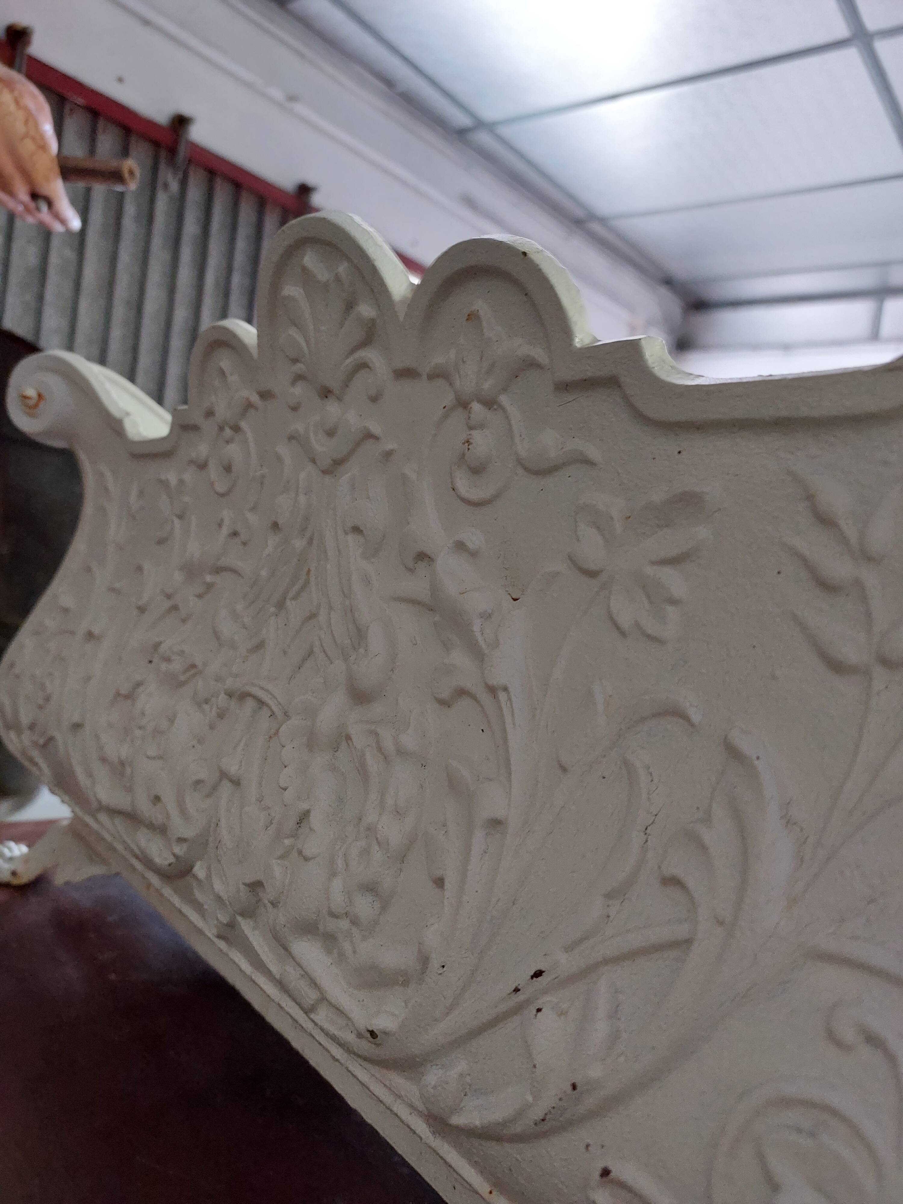 Cast iron planter Napoleon III lion's feet