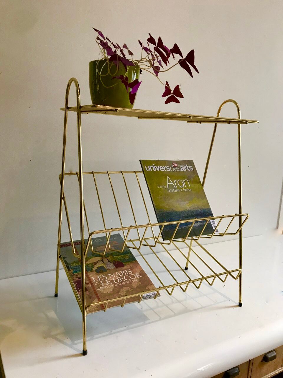Vintage magazine holder