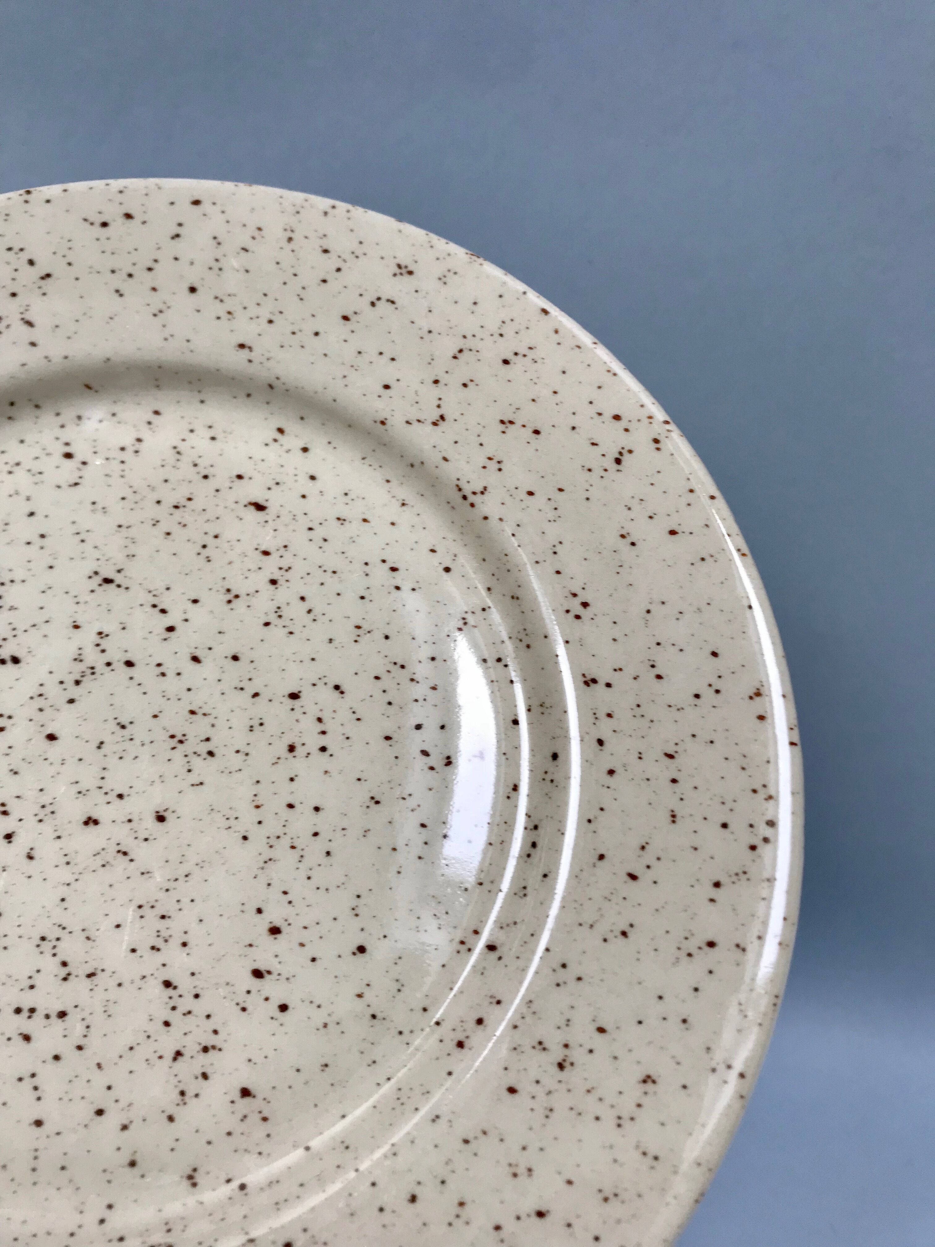Speckled beige dessert plates