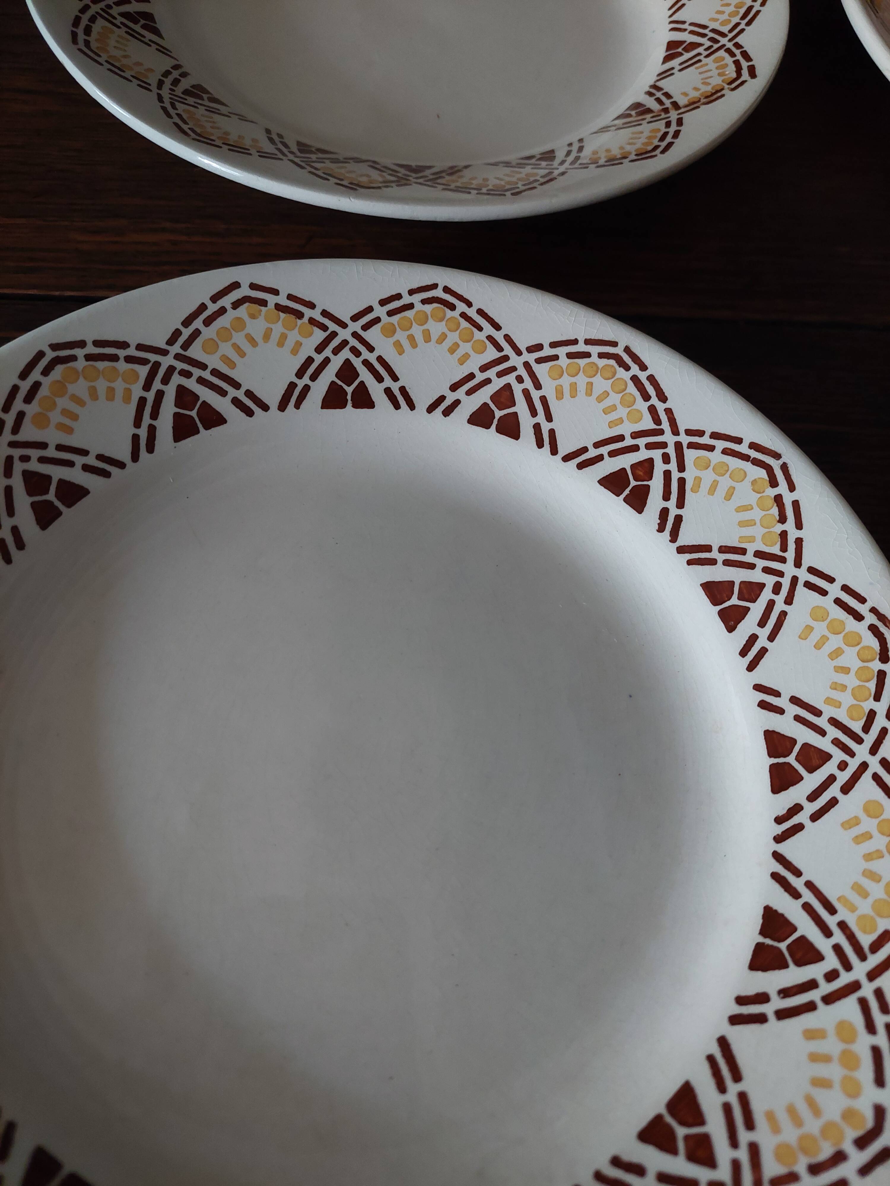 Flat plates set of four HBC Choisy le Roi Elianne decor