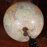 Globe terrestre par J.Forest éditeur Girard & Barrière, début du 20ème s.