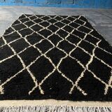 Traditional handmade Berber rug, size 100 x 200 cm