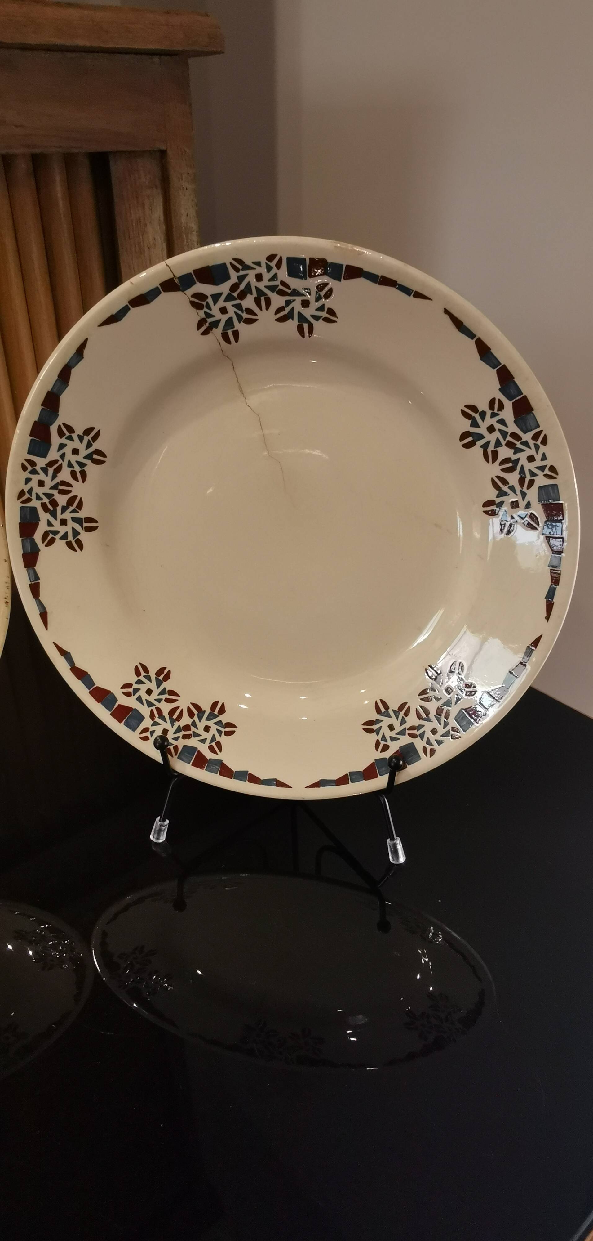 4 earthenware dinner plates OKAN model from Longchamp TERRE DE FER