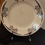 4 assiettes plates en terre de fer modèle OKAN de Longchamp