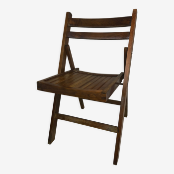 Folding chair in raw wood