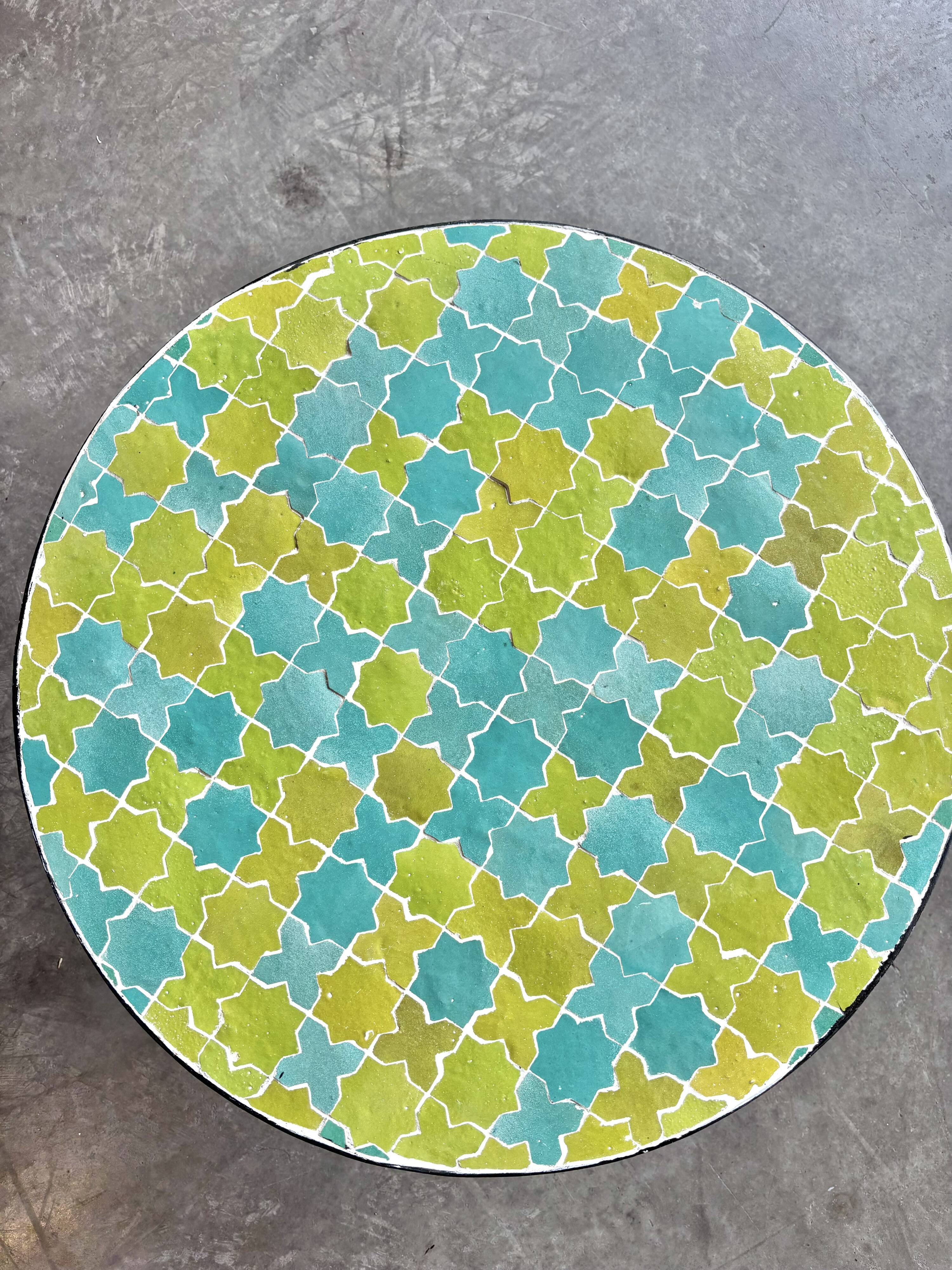 Table basse  ronde en zellige vert et turquoise 60 cm de diamètres