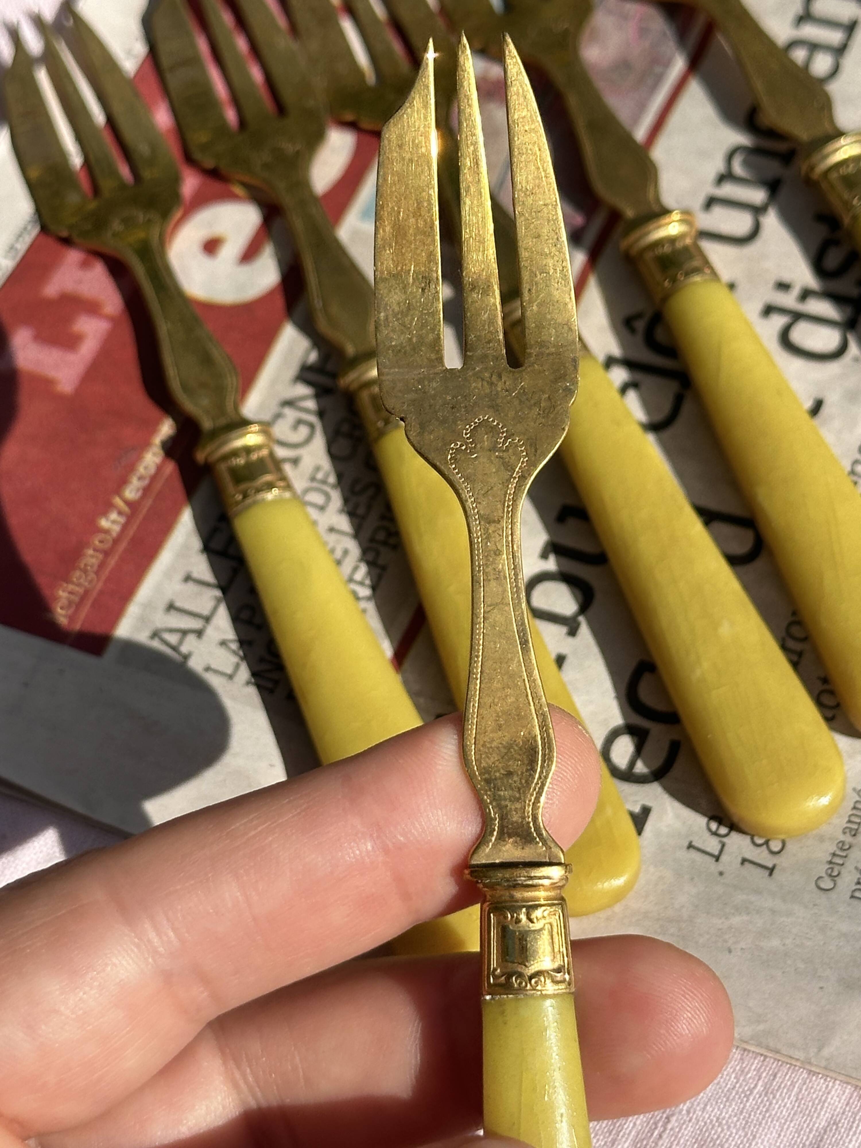 Set of 12 Dessert Cutlery - 1930s - Vintage Dessert Forks