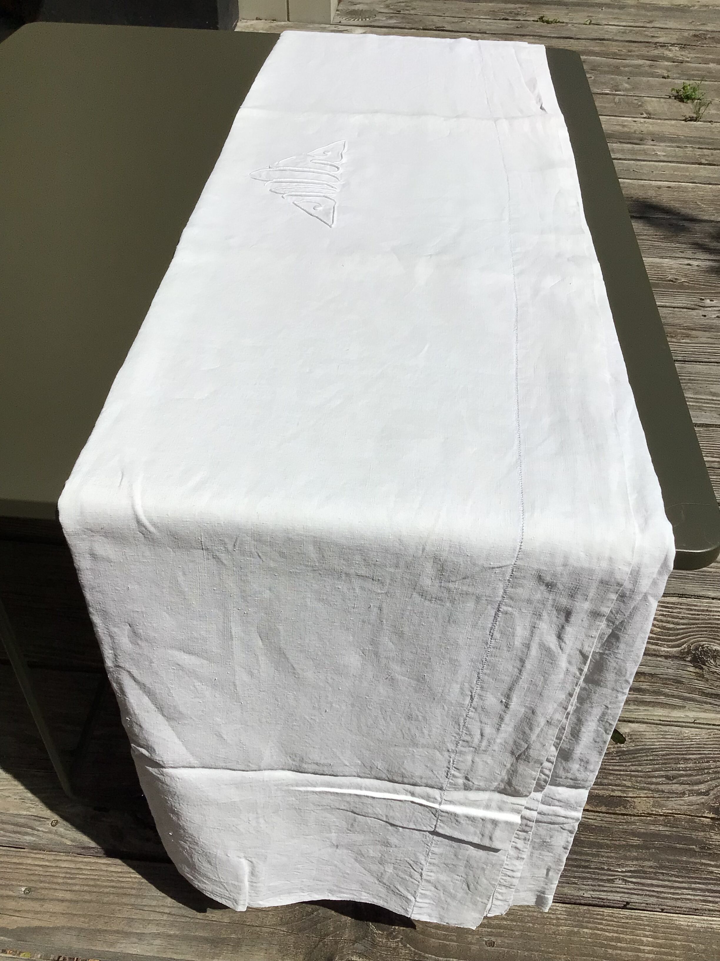 2-seater drap embroidered NL linen end mini single day