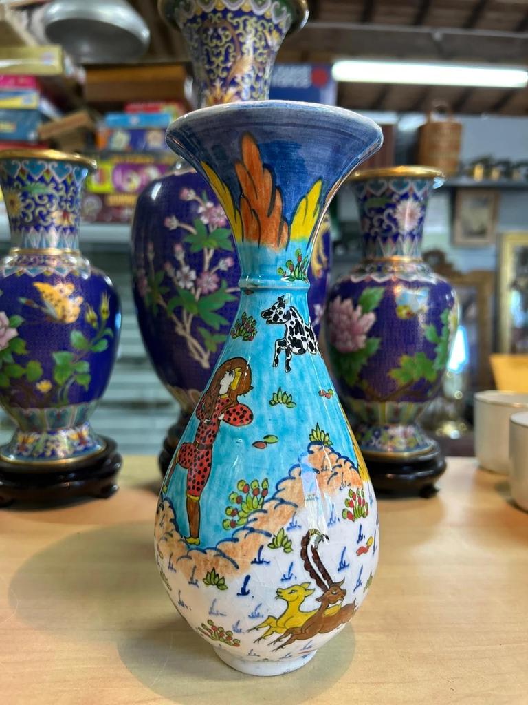 Rare vintage vase Altin Gini in Turkish Kütahya glazed earthenware, handmade and signed.