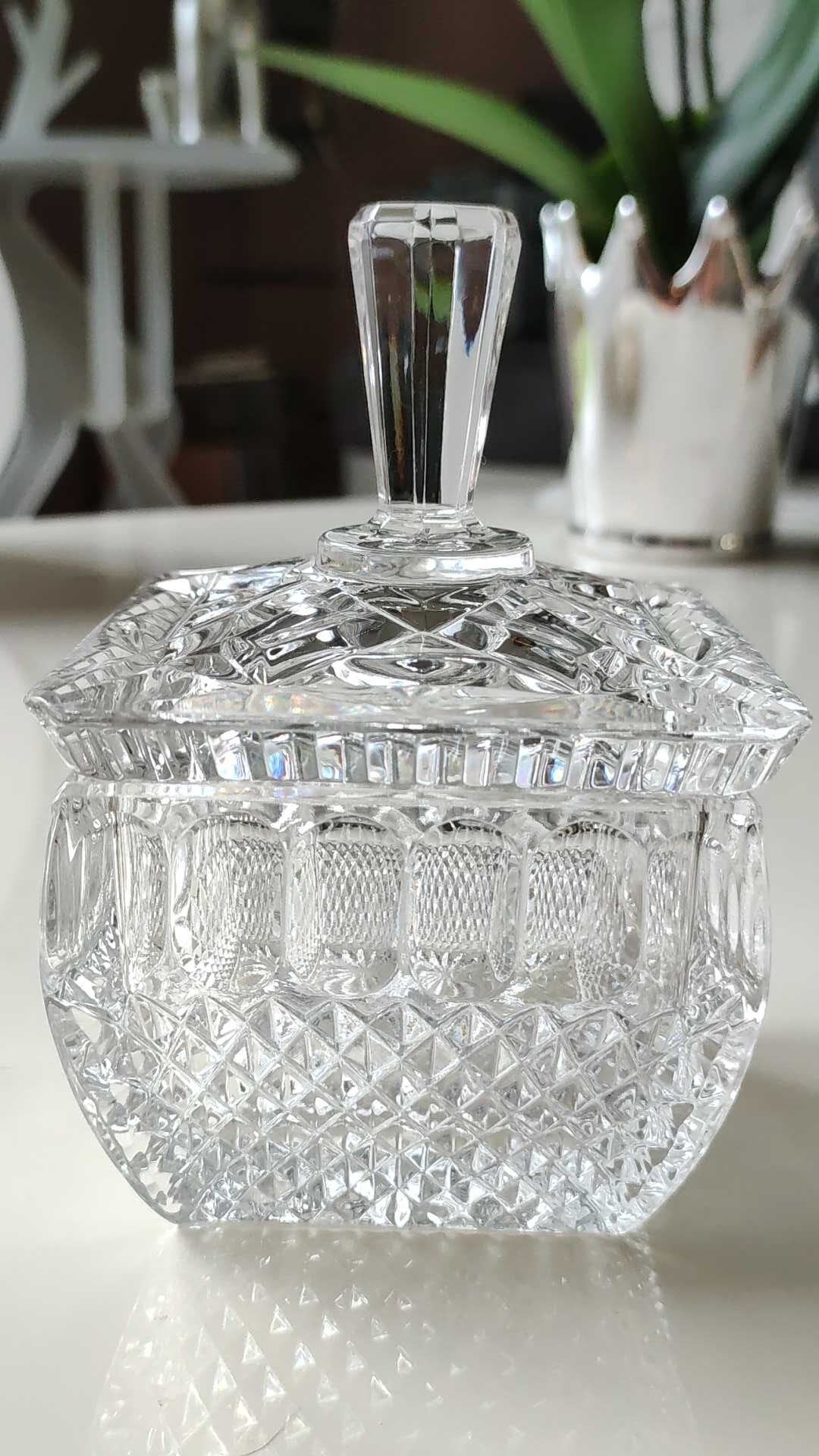 Sucrier vintage de forme carrée en cristal motifs croisillons, losanges, écailles