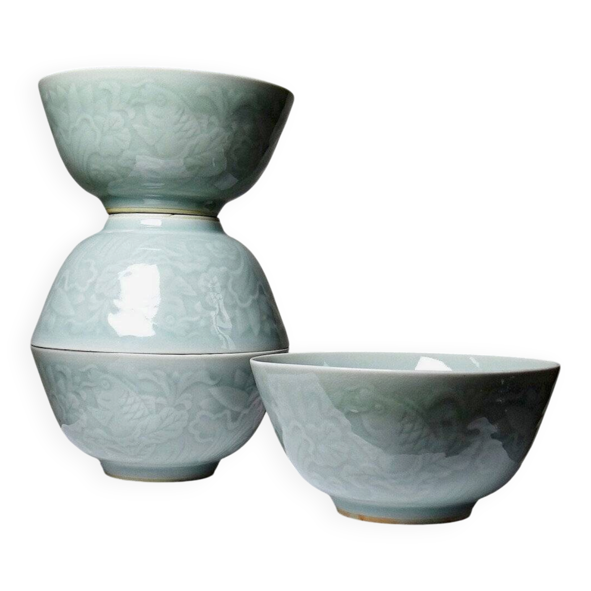 4 vintage Chinese rice bowls in celadon porcelain from the 70s-80s with reliefs of koi carp.