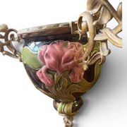 Art Nouveau suspension, rising and falling, in slipware, around 1900.