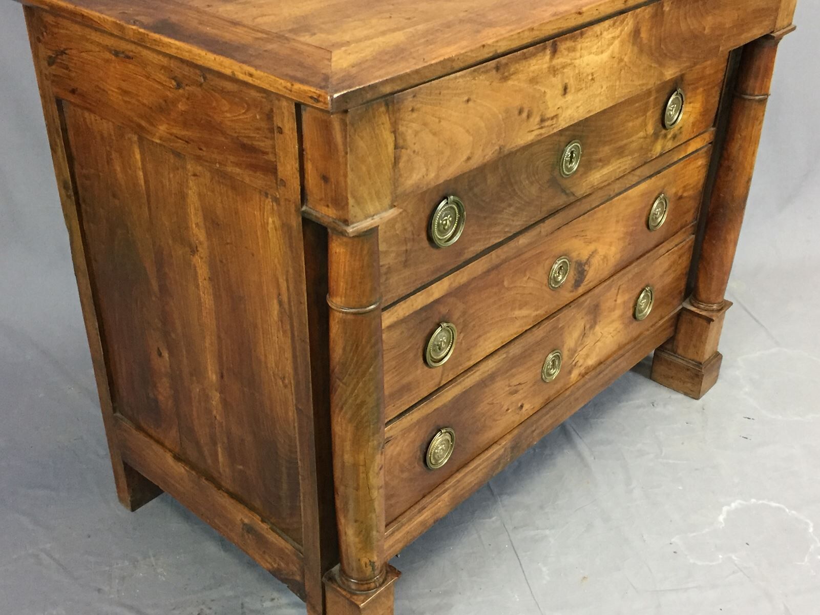 Commode époque empire début xixème en noyer
