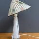 Lampe de table en verre blanc, années 60