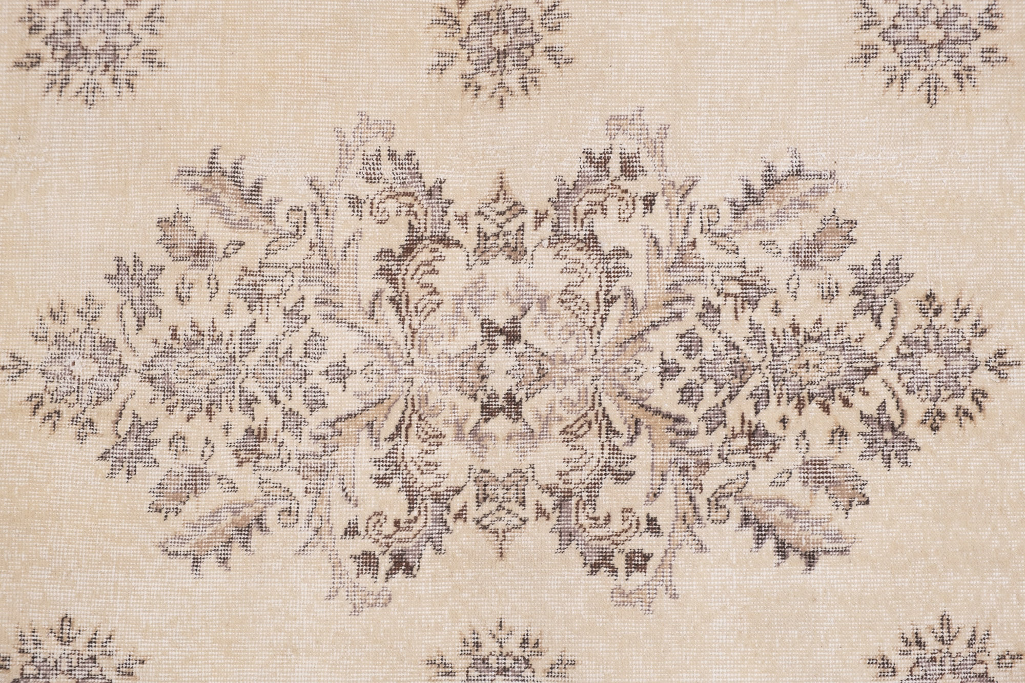 Turkish hand knotted Oushak rug, 1970s - 170 X 283 cm