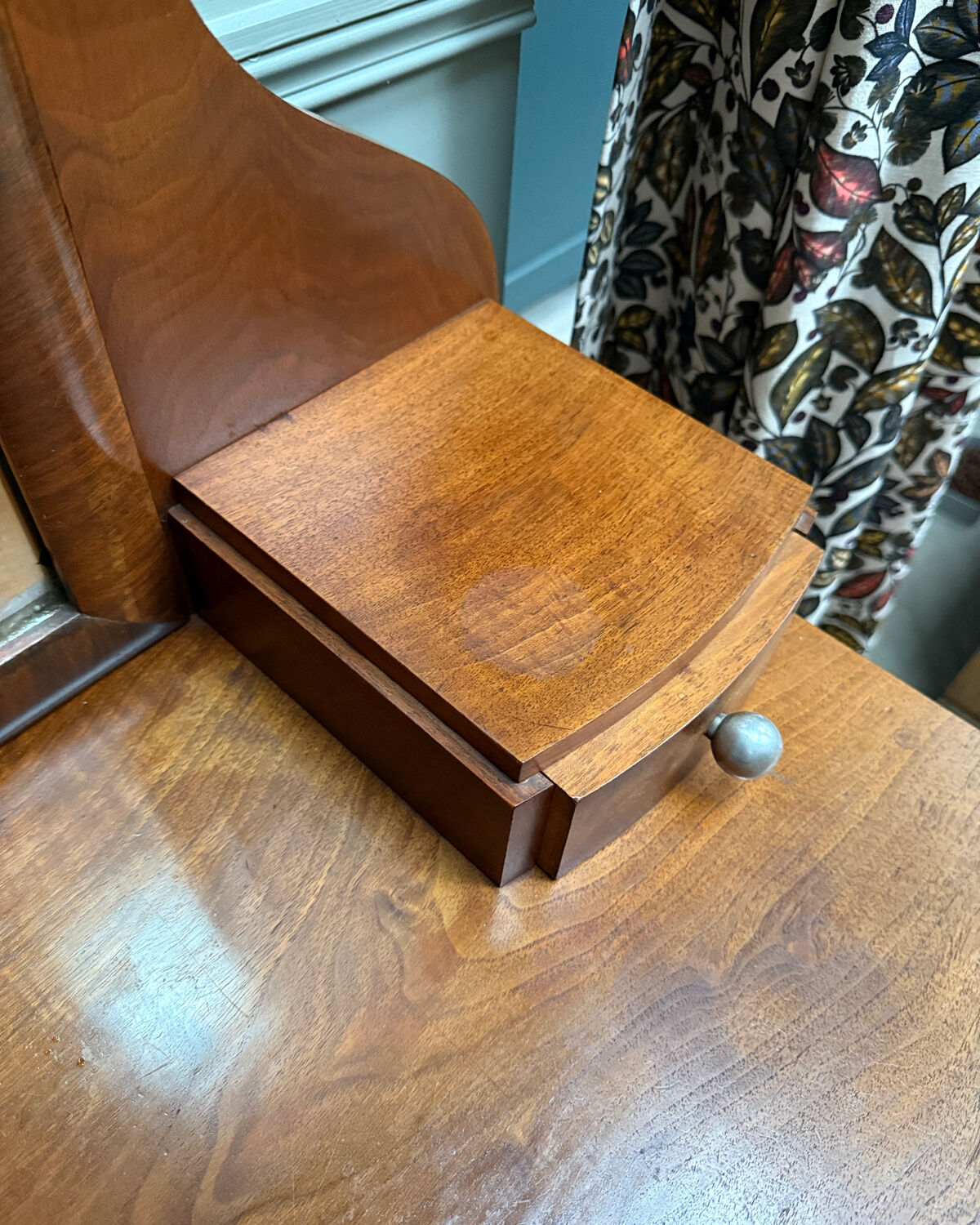 Art Deco dresser (renovated)