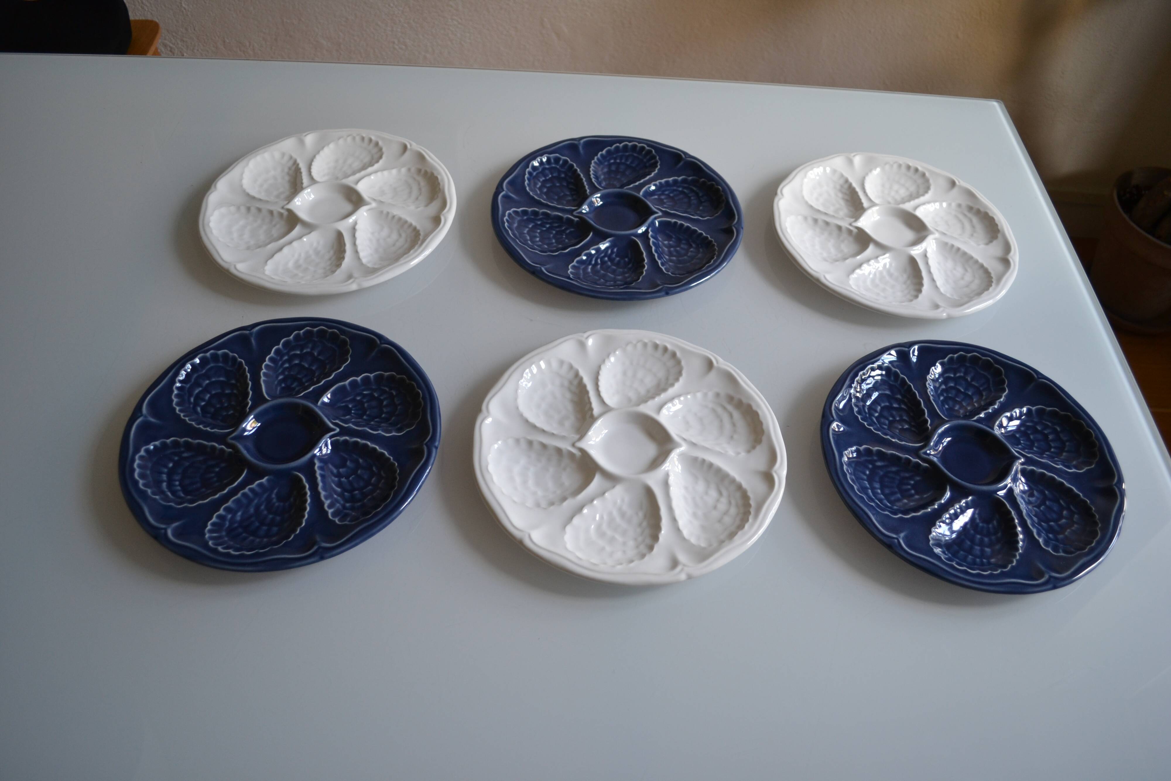 6 white porcelain oyster plates