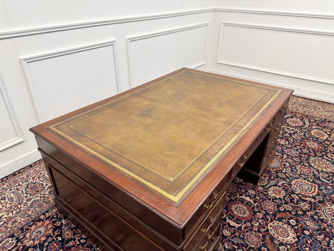 Large Classic English Partnerdesk