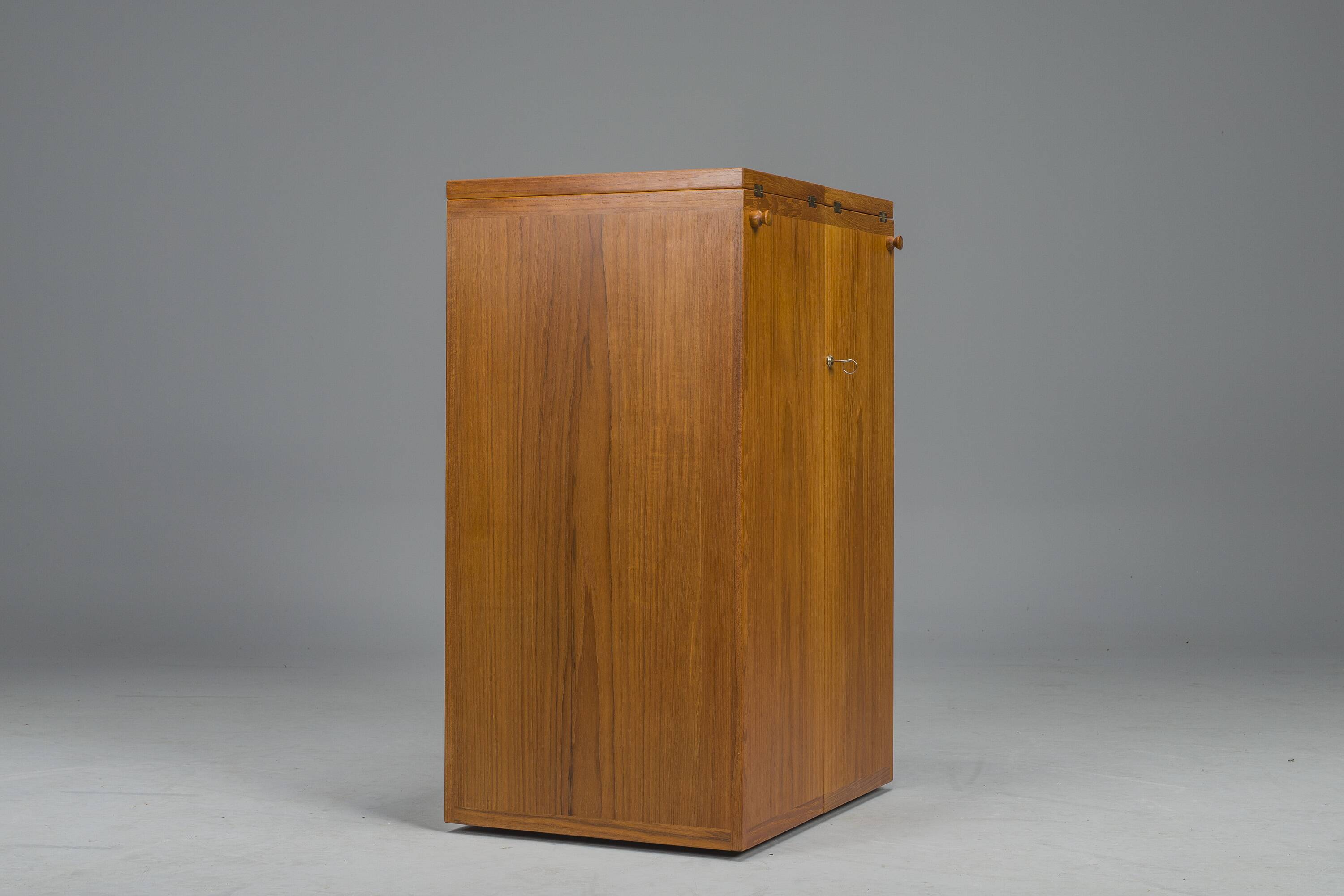 Danish Teak Captains Bar by Reno Wahl Iversen for Dyrlund, 1960s