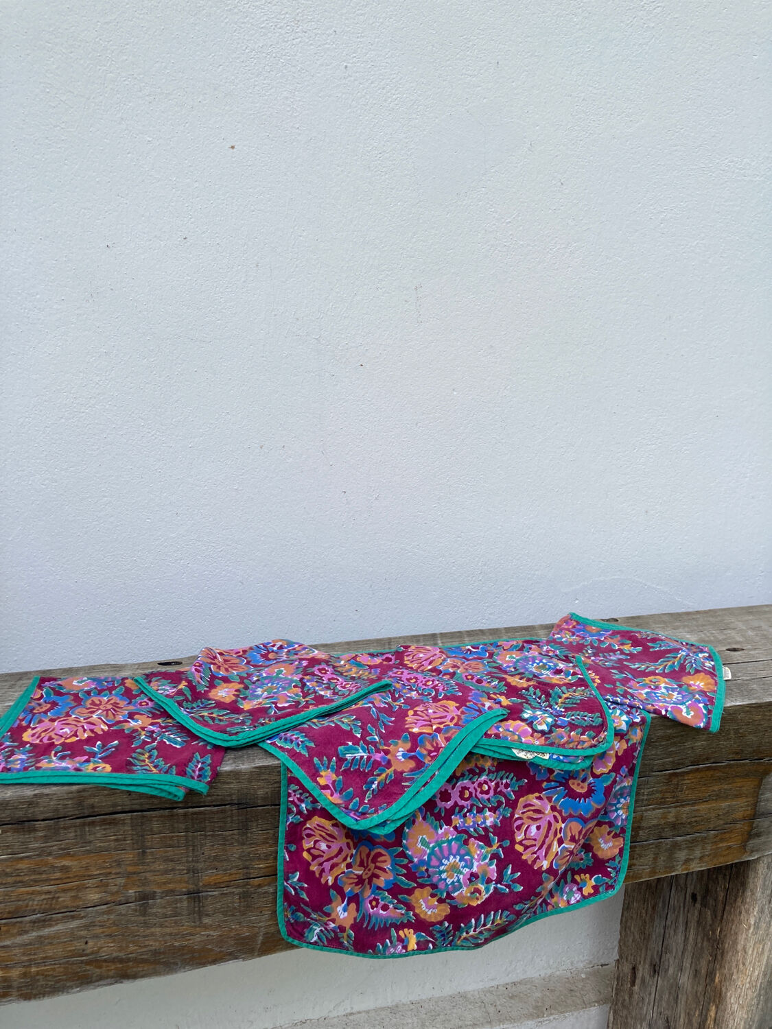 6 vintage Indian Simrane napkins